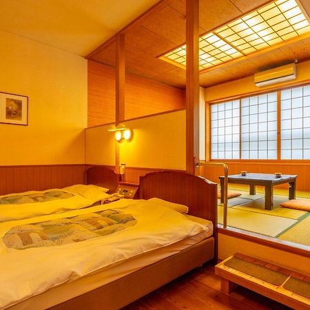Yawaragi-No-Sato Yadoya Hotel Yufu Ruang foto