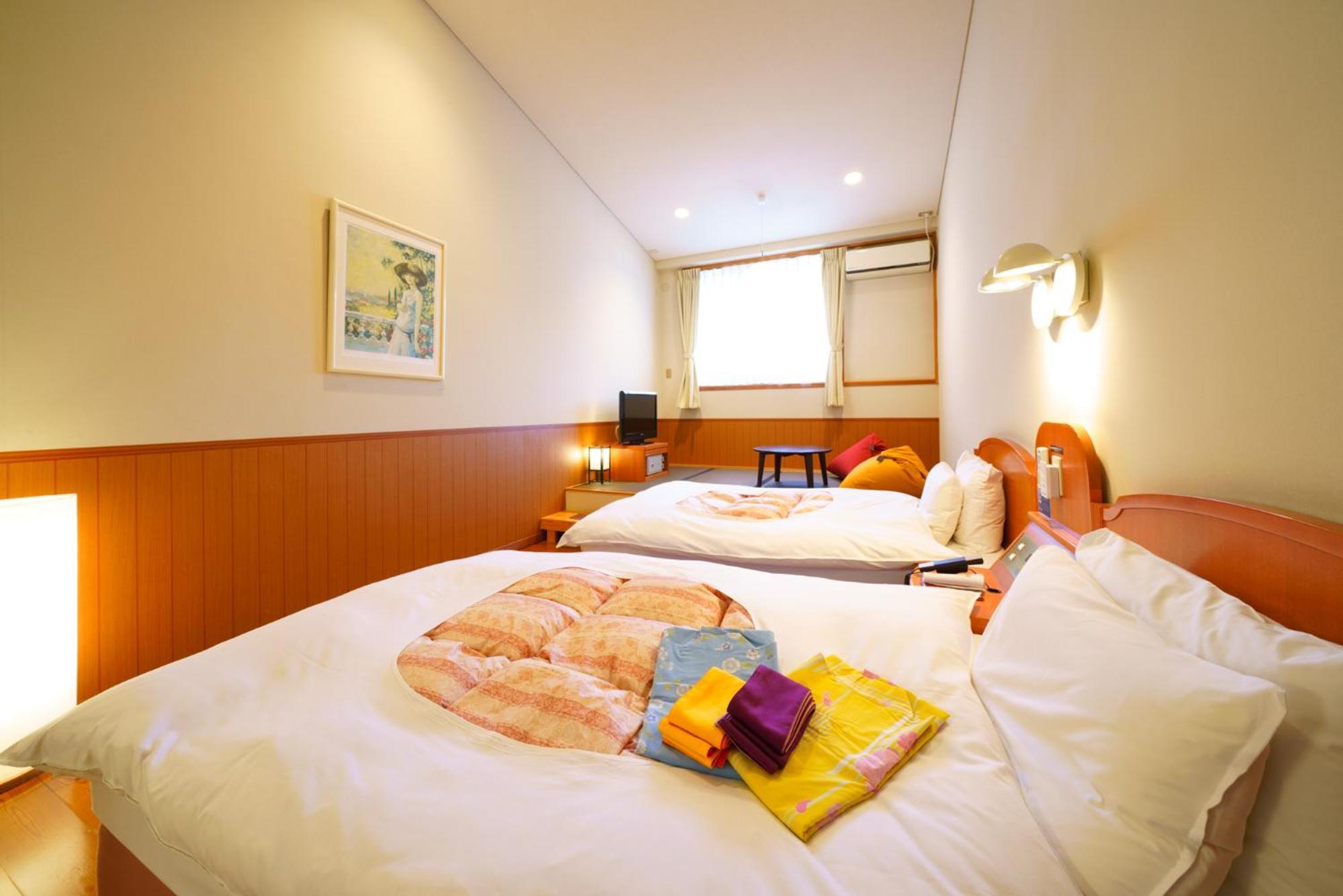 Yawaragi-No-Sato Yadoya Hotel Yufu Ruang foto